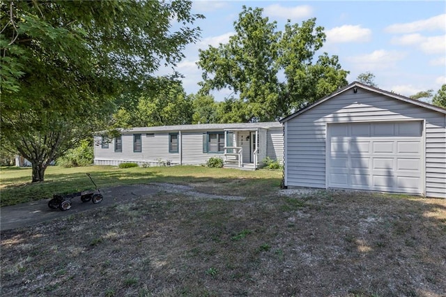 422 Hoover St, Pomona, KS 66076 - photo 4