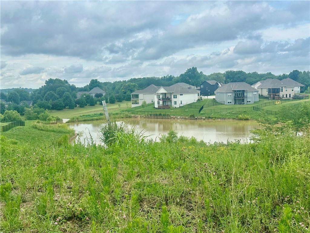 7065 NW Yulich Ct, Parkville, MO 64152 - photo 1