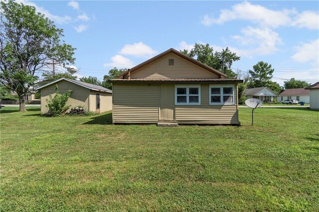502 E 3rd St, Norborne, MO 64668 - photo 3
