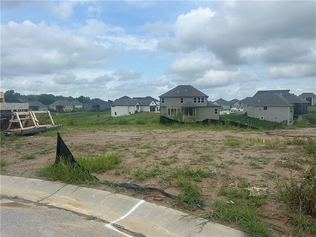 7070 NW Yulich Ct, Parkville, MO 64152 - photo 1