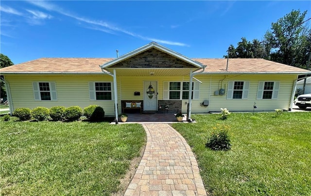 221 N Mattie St, Maryville, MO 64468 - photo 1