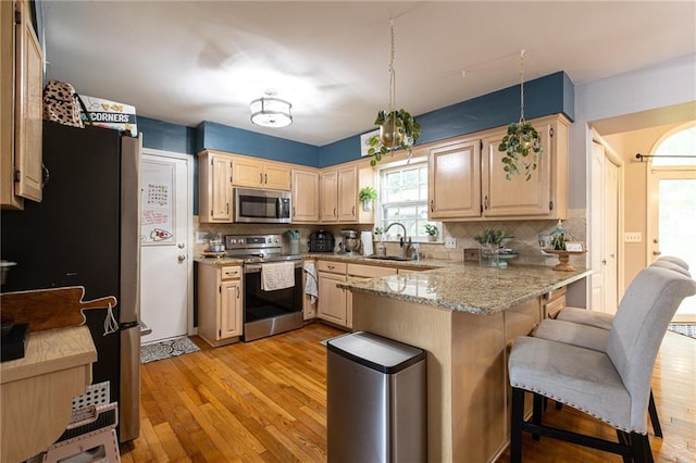 3743 NE Woodland Ct, Lees Summit, MO 64064 - photo 9