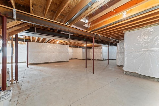 17540 Manor St, Overland Park, KS 66085 - photo 58