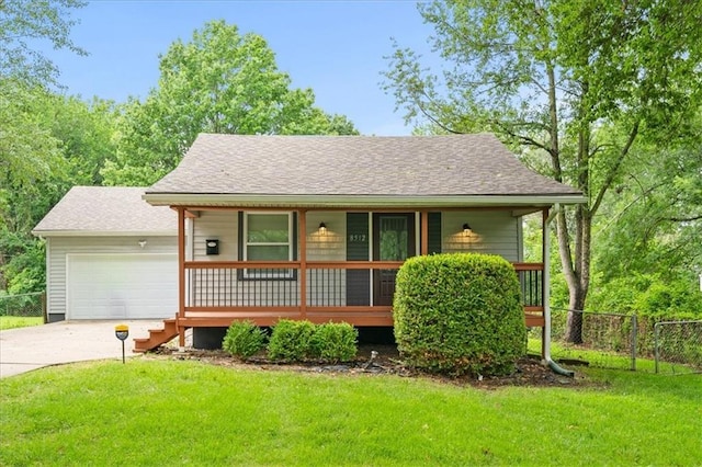 8512 Greenwood Rd, Raytown, MO 64138 - photo 1