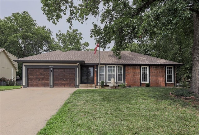 13700 W 69th Ter, Shawnee, KS 66216 - photo 1
