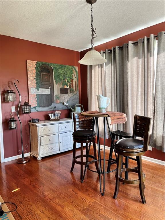 512 Gentry Ln, Lees Summit, MO 64081 - photo 4