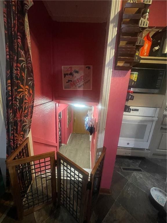 6304 E 102nd St, Kansas City, MO 64134 - photo 10