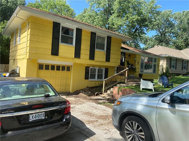 6304 E 102nd St, Kansas City, MO 64134 - photo 2
