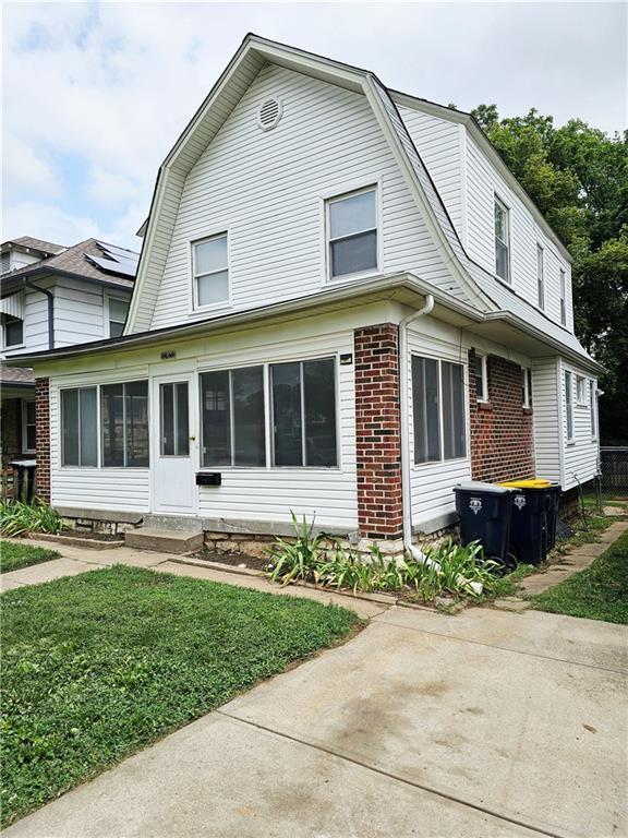 6205 Forest Ave, Kansas City, MO 64110 - photo 2