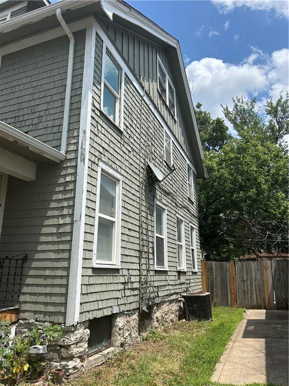 3901 Central St, Kansas City, MO 64111 - photo 3
