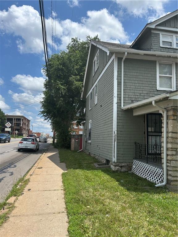 3901 Central St, Kansas City, MO 64111 - photo 4