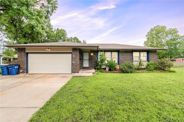 1009 Miss Belle St, Excelsior Springs, MO 64024 - photo 1