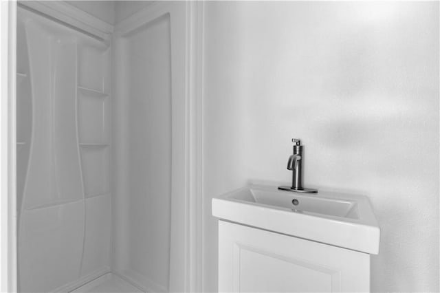6943 S Benton Ave, Kansas City, MO 64132 - photo 16
