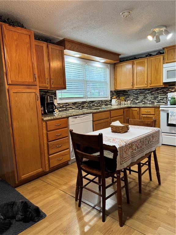 26198 Lightfoot Ln, Warsaw, MO 65355 - photo 3