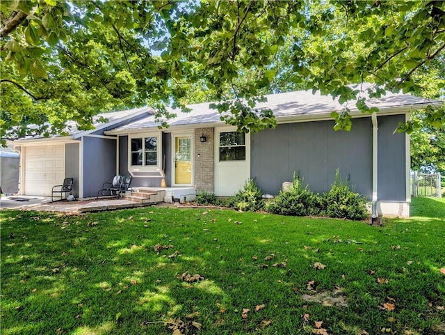 2926 Dodge Dr, Iola, KS 66749 - photo 1