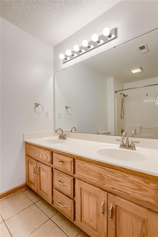 964 N Walnut St, Olathe, KS 66061 - photo 19