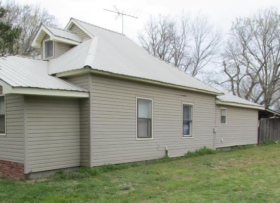 210 W S St, Arma, KS 66712 - photo 3