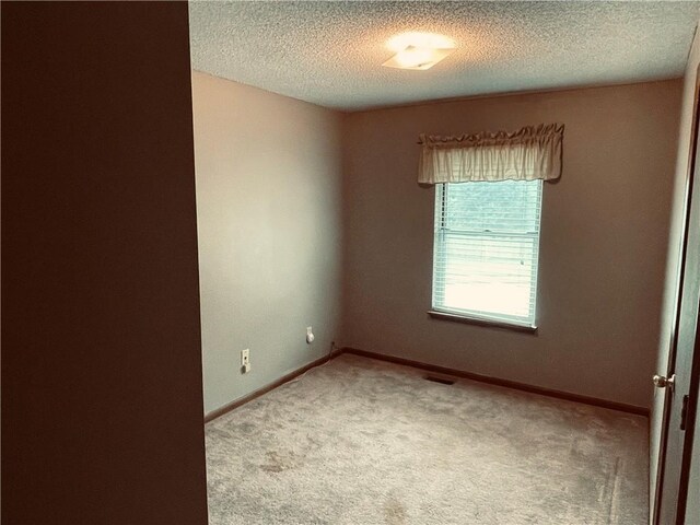 1601 Holman St, Leavenworth, KS 66048 - photo 18