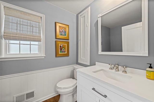 9712 W 105th Ter, Overland Park, KS 66212 - photo 33