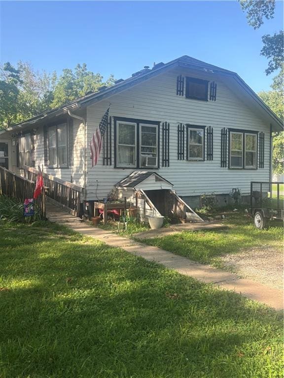 1359 Laurel St, Pleasanton, KS 66075 - photo 1
