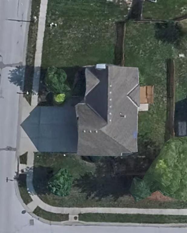 8611 N Mersington Ave, Kansas City, MO 64156 - photo 3