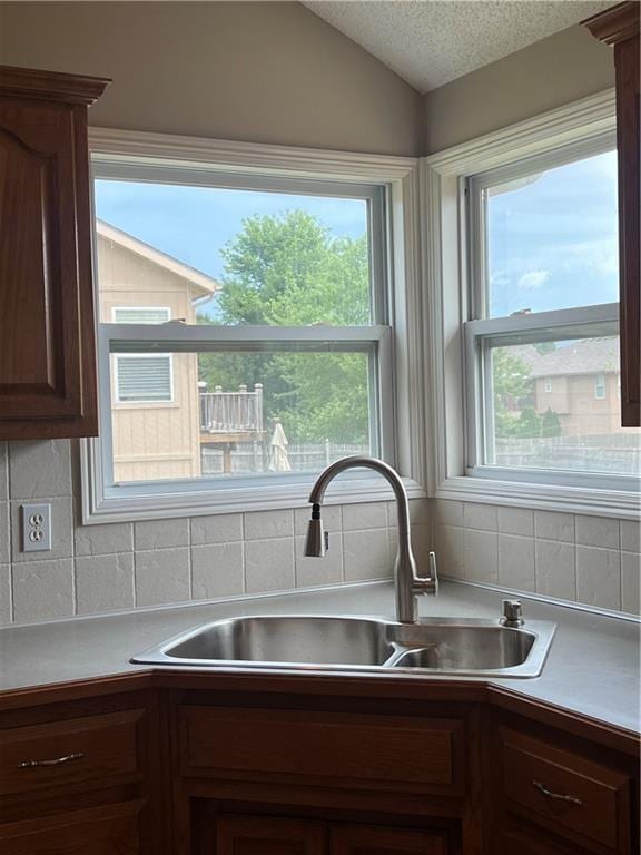 8611 N Mersington Ave, Kansas City, MO 64156 - photo 7