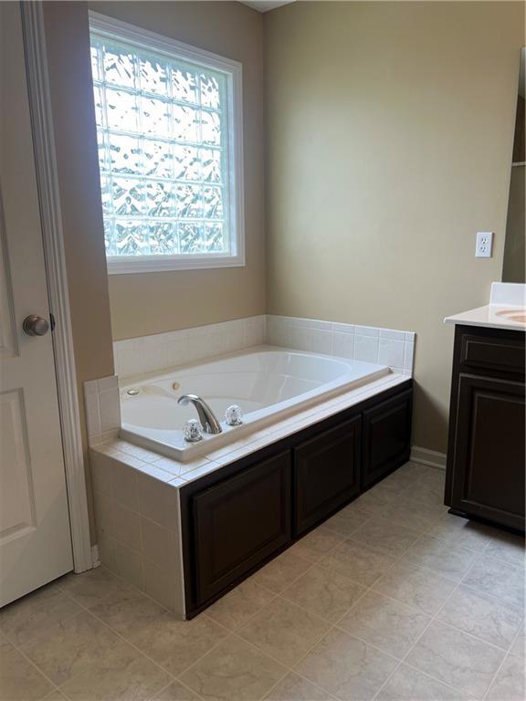 8611 N Mersington Ave, Kansas City, MO 64156 - photo 20