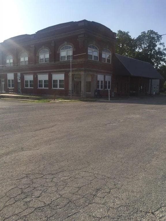 315 Commercial St, Kincaid, KS 66039 - photo 6