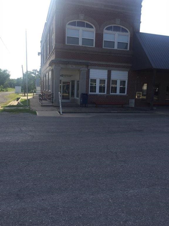 315 Commercial St, Kincaid, KS 66039 - photo 7