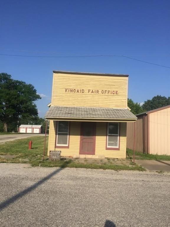 315 Commercial St, Kincaid, KS 66039 - photo 10