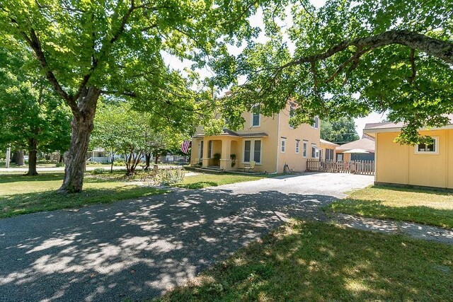703 Jersey St, Baldwin City, KS 66006 - photo 42