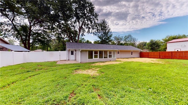 1119 N Commercial St, Nevada, MO 64772 - photo 2