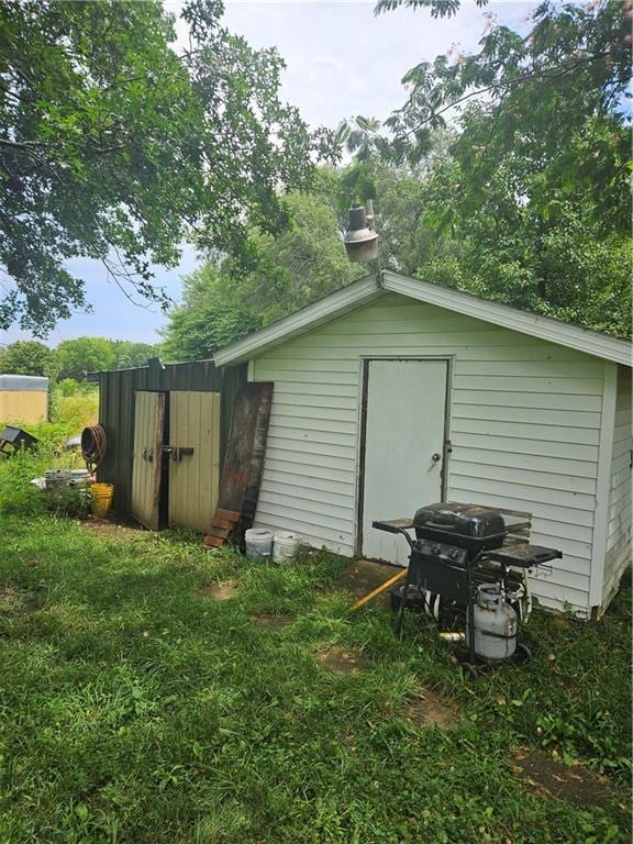 4527 Butterfield Trl, Florence, MO 65329 - photo 3