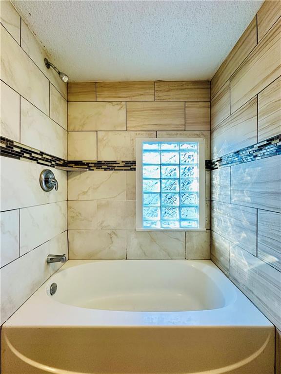 1347 E 76th St, Kansas City, MO 64131 - photo 24
