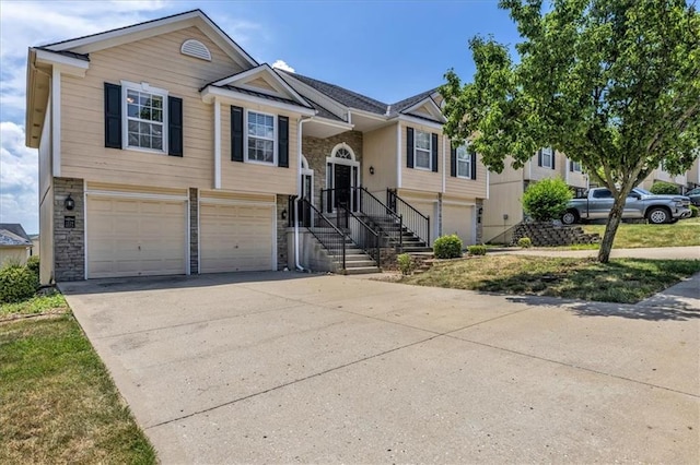 1229 NW Ashley Dr, Grain Valley, MO 64029 - photo 2