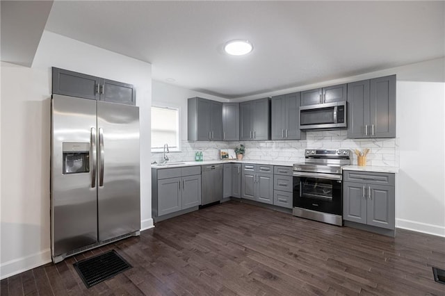 3411 E 36th St, Kansas City, MO 64128 - photo 9