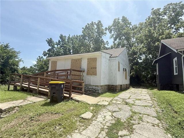 3005 E 52nd St, Kansas City, MO 64130 - photo 1