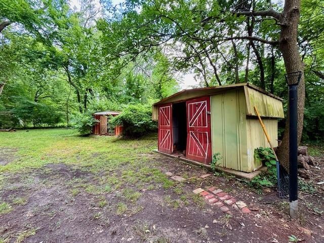 715 Forrest Ave, Lawrence, KS 66044 - photo 35