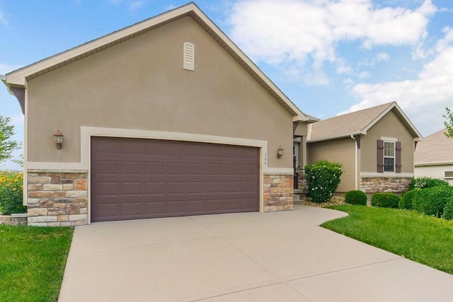 304 Alexander Creek Ct, Raymore, MO 64083 - photo 31