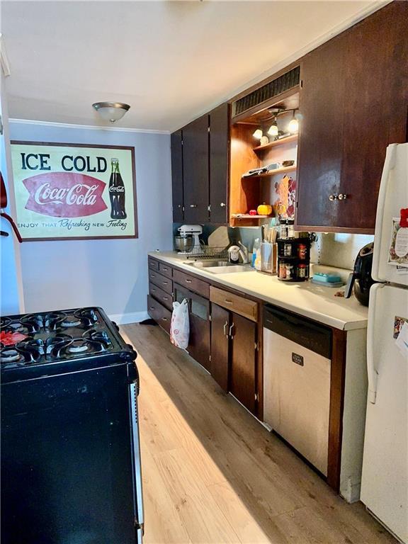 1303 W 40th St, Kansas City, MO 64111 - photo 4