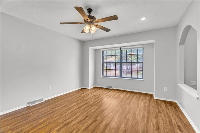 20107 E Blue Mills Ct, Independence, MO 64056 - photo 4