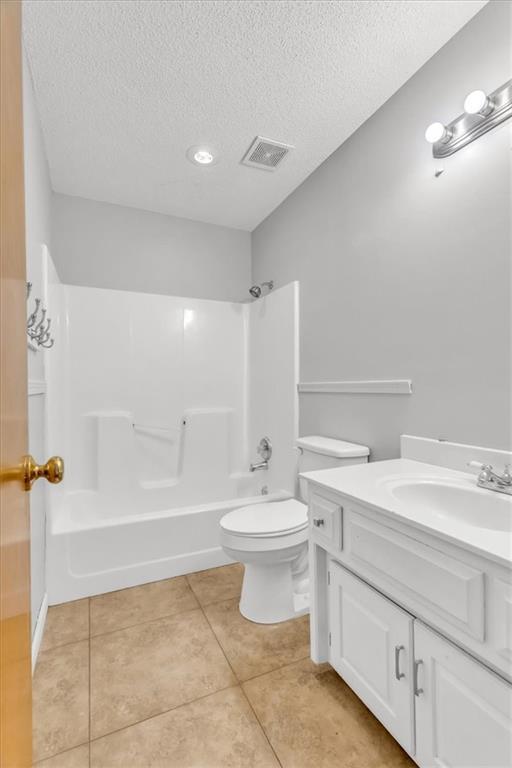 15612 Barkley St, Overland Park, KS 66223 - photo 14