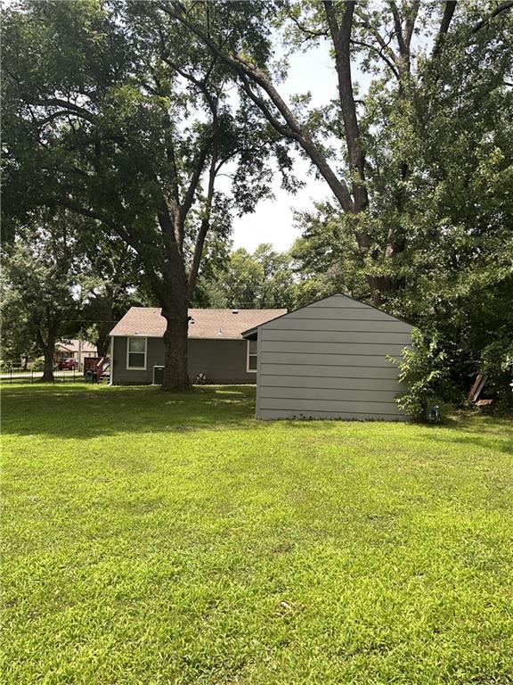 5315 Ash Ave, Raytown, MO 64133 - photo 4