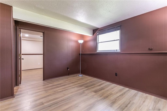 7526 Monrovia St, Lenexa, KS 66216 - photo 20
