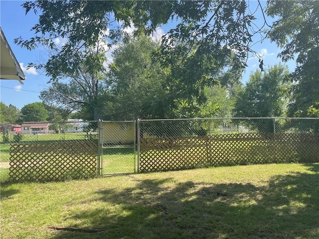 113 W Grace Blvd, Coffeyville, KS 67337 - photo 2