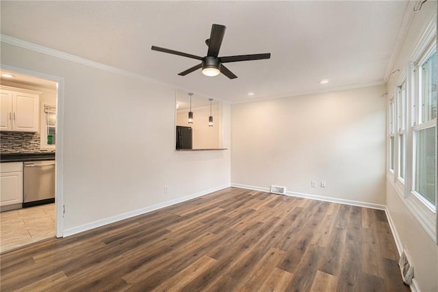 915 NE 44th St, Kansas City, MO 64116 - photo 4