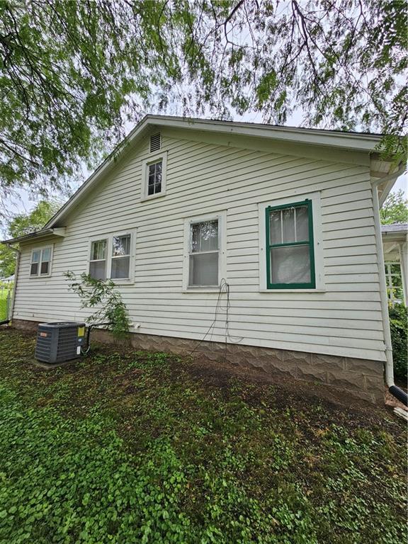710 Pottawatomie St, Hiawatha, KS 66434 - photo 2