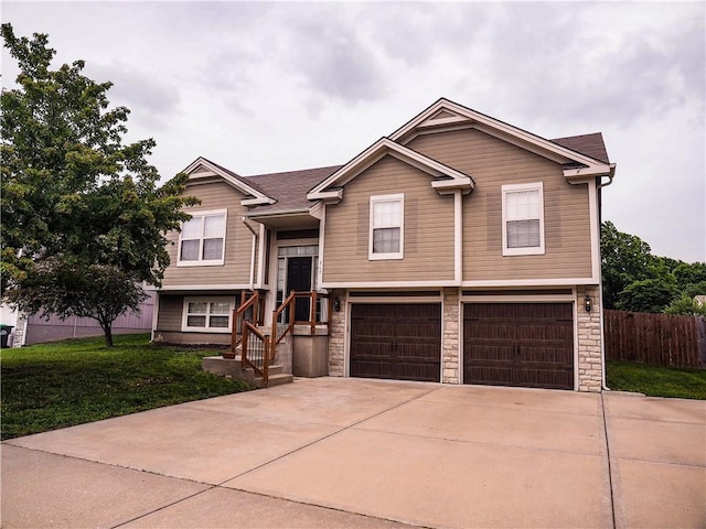 707 NW Green Dr, Grain Valley, MO 64029 - photo 1