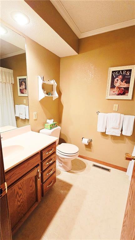 2031 Maple Rd, Fort Scott, KS 66701 - photo 51