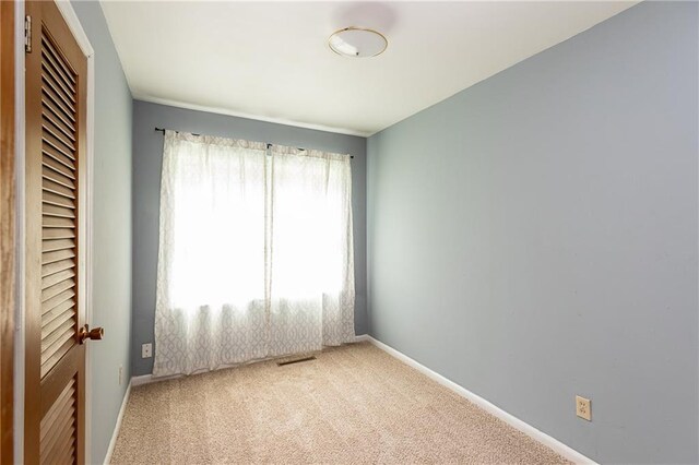 6105 Oakland Ave, Kansas City, KS 66102 - photo 16